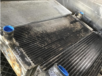 Радиатор LIEBHERR