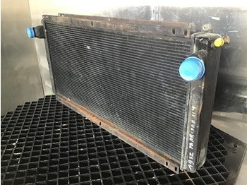 : фото в шапке страницы