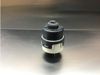 : фото в шапке страницы