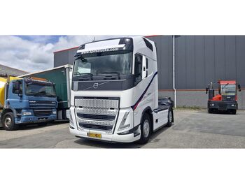 Тягач VOLVO FH 500