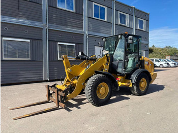 Колёсный погрузчик CATERPILLAR 906M