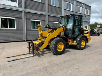 Колёсный погрузчик CATERPILLAR 906M