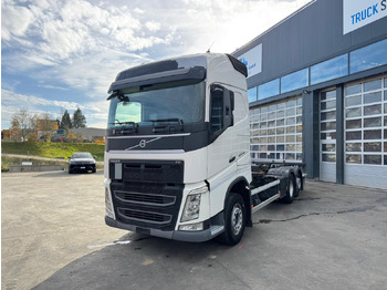 Грузовик-контейнеровоз/ Сменный кузов VOLVO FH 460