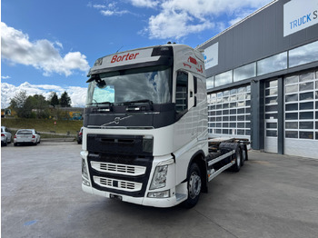 Грузовик-контейнеровоз/ Сменный кузов VOLVO FH 460