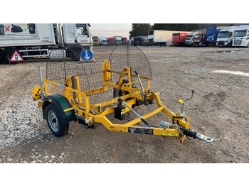 : фото в шапке страницы