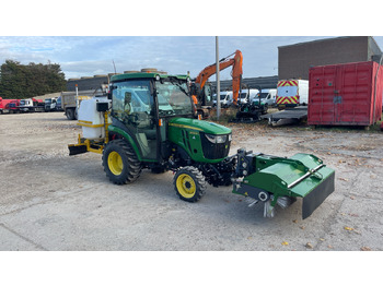 : фото в шапке страницы