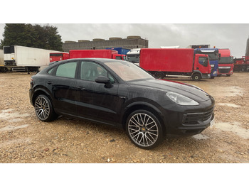 Внедорожник PORSCHE