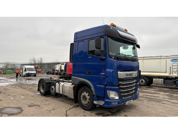 : фото в шапке страницы