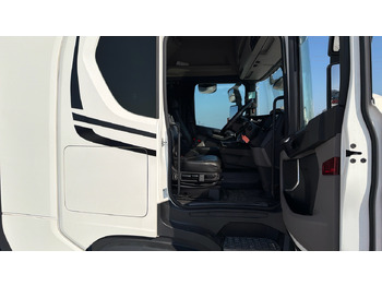 Тягач SCANIA R 450: фото 5 Тягач SCANIA R 450: фото 5