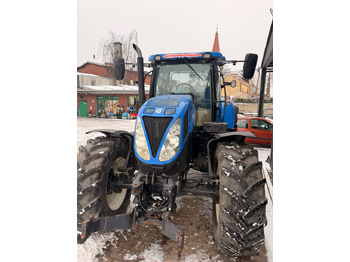Трактор NEW HOLLAND T7.200