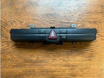 : фото в шапке страницы