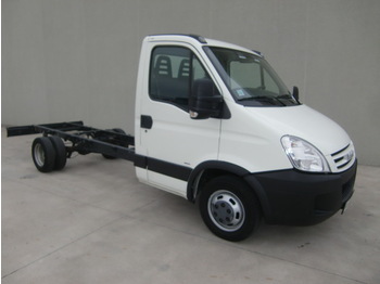 Грузовик-шасси Iveco 35C12: фото 1