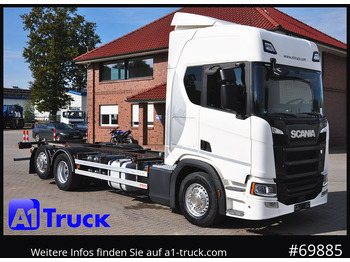 Грузовик-контейнеровоз/ Сменный кузов SCANIA R 450