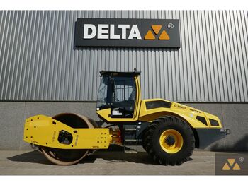 Каток BOMAG