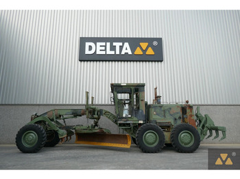 Грейдер CATERPILLAR