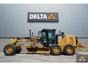 Грейдер CATERPILLAR 140M