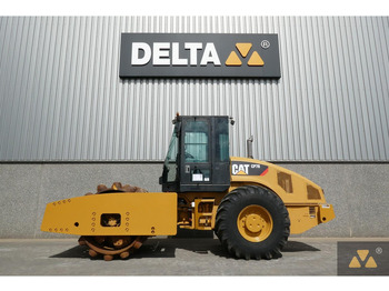 Каток CATERPILLAR