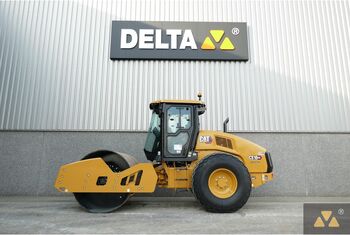 Каток CATERPILLAR