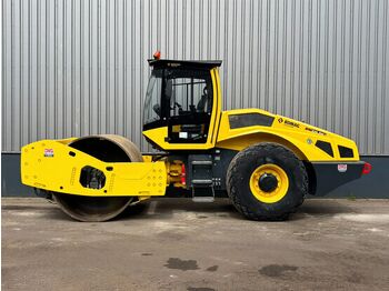 Каток BOMAG