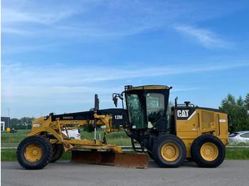 Грейдер CATERPILLAR 12M