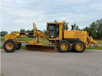 Грейдер CATERPILLAR 140H
