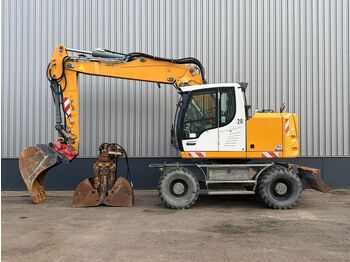 Колёсный экскаватор LIEBHERR A 918