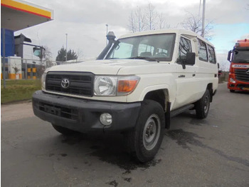 Легковой автомобиль TOYOTA Land Cruiser