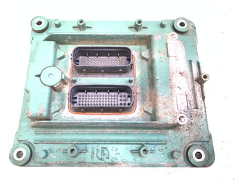 : фото в шапке страницы