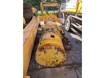 Ось и запчасти KOMATSU