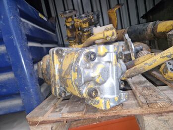 Гидравлический насос KOMATSU