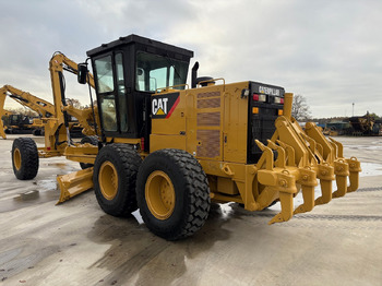Грейдер CATERPILLAR 140K