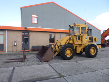 Колёсный погрузчик CATERPILLAR 920