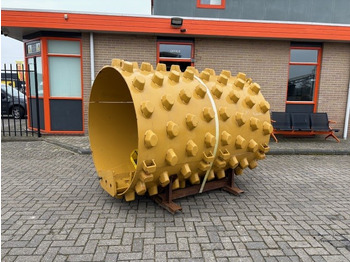 Дорожный каток CATERPILLAR CS12