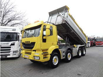 Самосвал IVECO Trakker