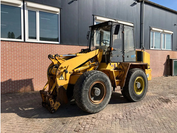 : фото в шапке страницы