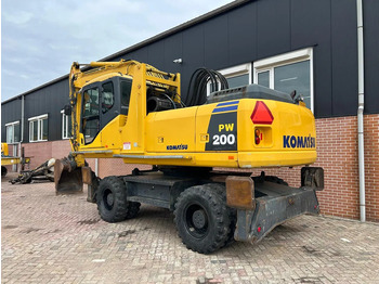 Колёсный экскаватор Komatsu PW200: фото 2
