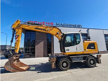 Колёсный экскаватор LIEBHERR A 916