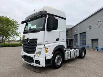 Тягач MERCEDES-BENZ Actros 1945