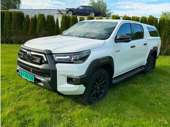 Легковой автомобиль TOYOTA Hilux