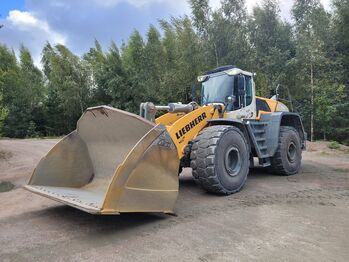 Колёсный погрузчик LIEBHERR L 586