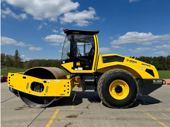 Каток BOMAG