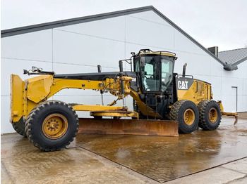 Грейдер CATERPILLAR 14