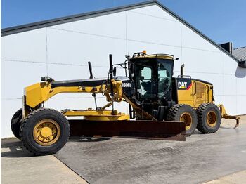 Грейдер CATERPILLAR 160