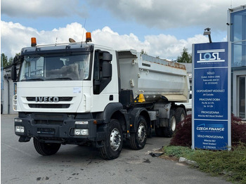 Самосвал IVECO Trakker