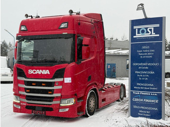 : фото в шапке страницы