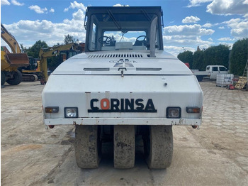 Пневмоколесный каток