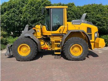 Колёсный погрузчик VOLVO L90H