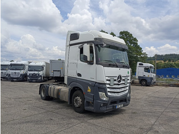 Тягач MERCEDES-BENZ Actros 1845