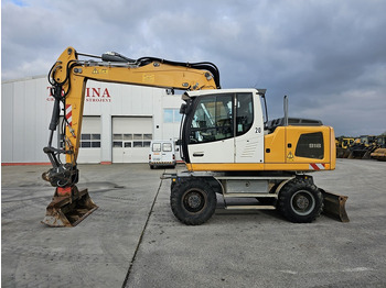 Колёсный экскаватор LIEBHERR A 916