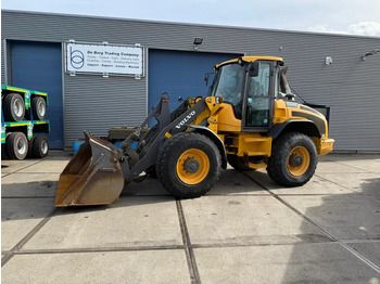 Колёсный погрузчик VOLVO L45